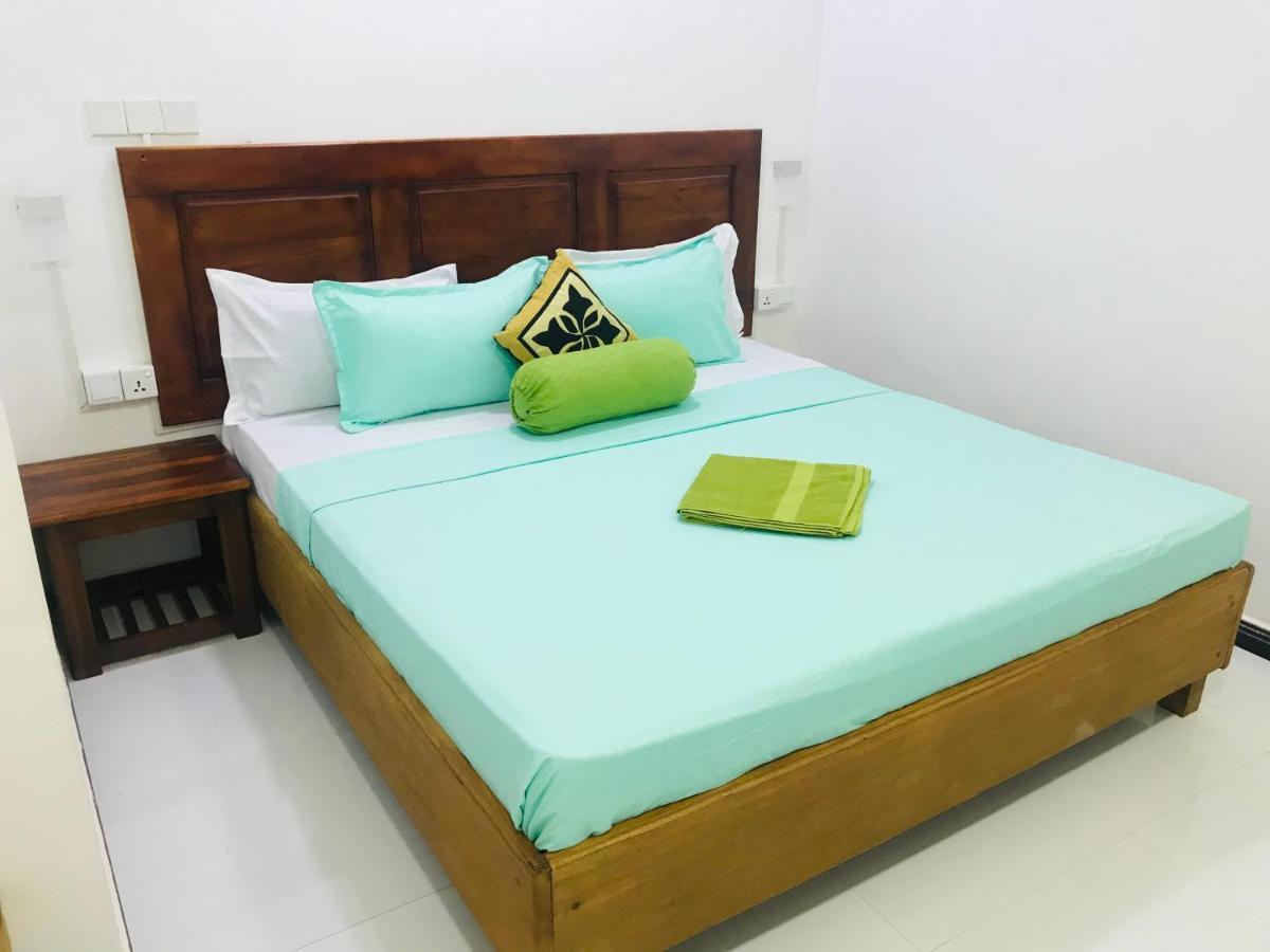 Lali Beach Villa Trincomalee Buitenkant foto